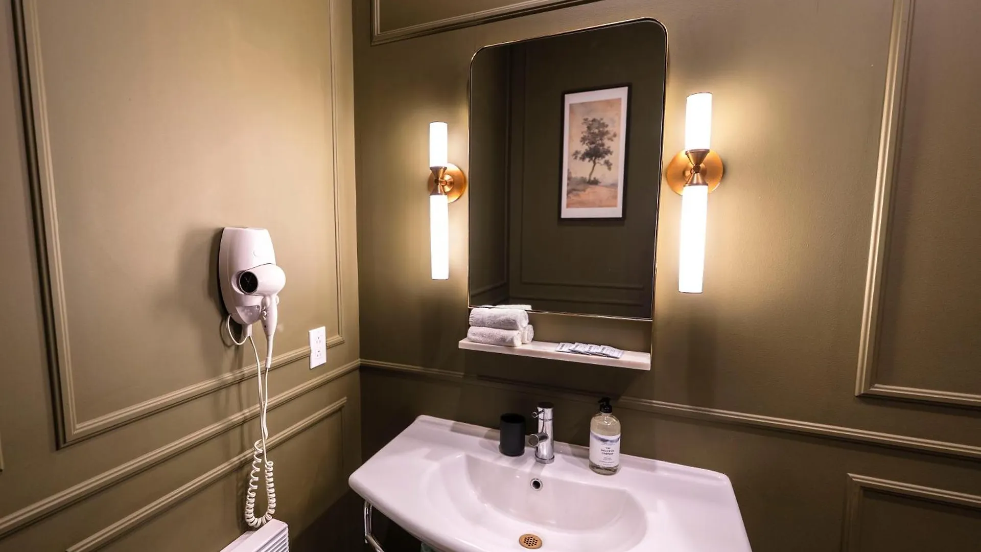 Self Check-In Boutique Hotel - Quartier Latin - Room 201 Montreal