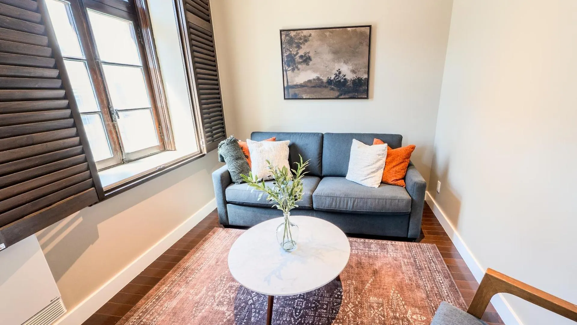 Self Check-In Boutique Hotel - Quartier Latin - Room 201 Montreal Canada